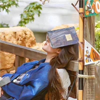 人气爱豆被拍到同回酒店，凌晨内幕曝光，本人沉默不回应